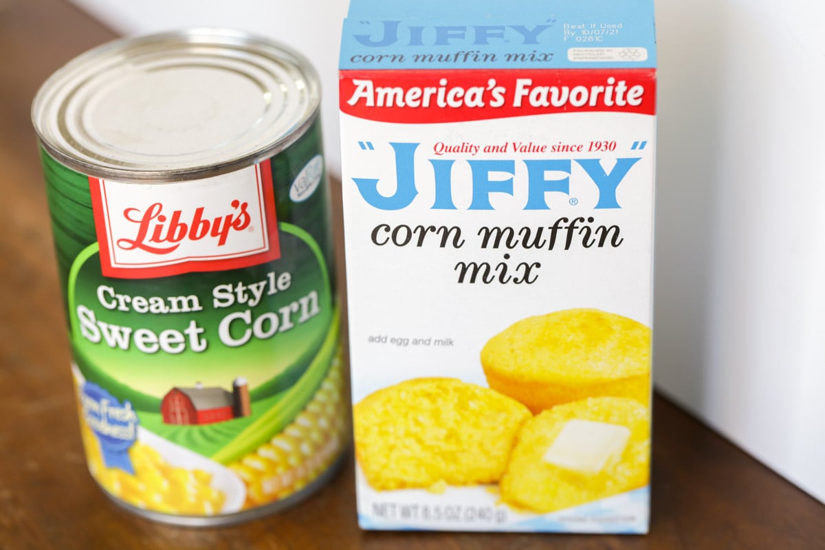 Jiffy玉米面包和玉米罐头