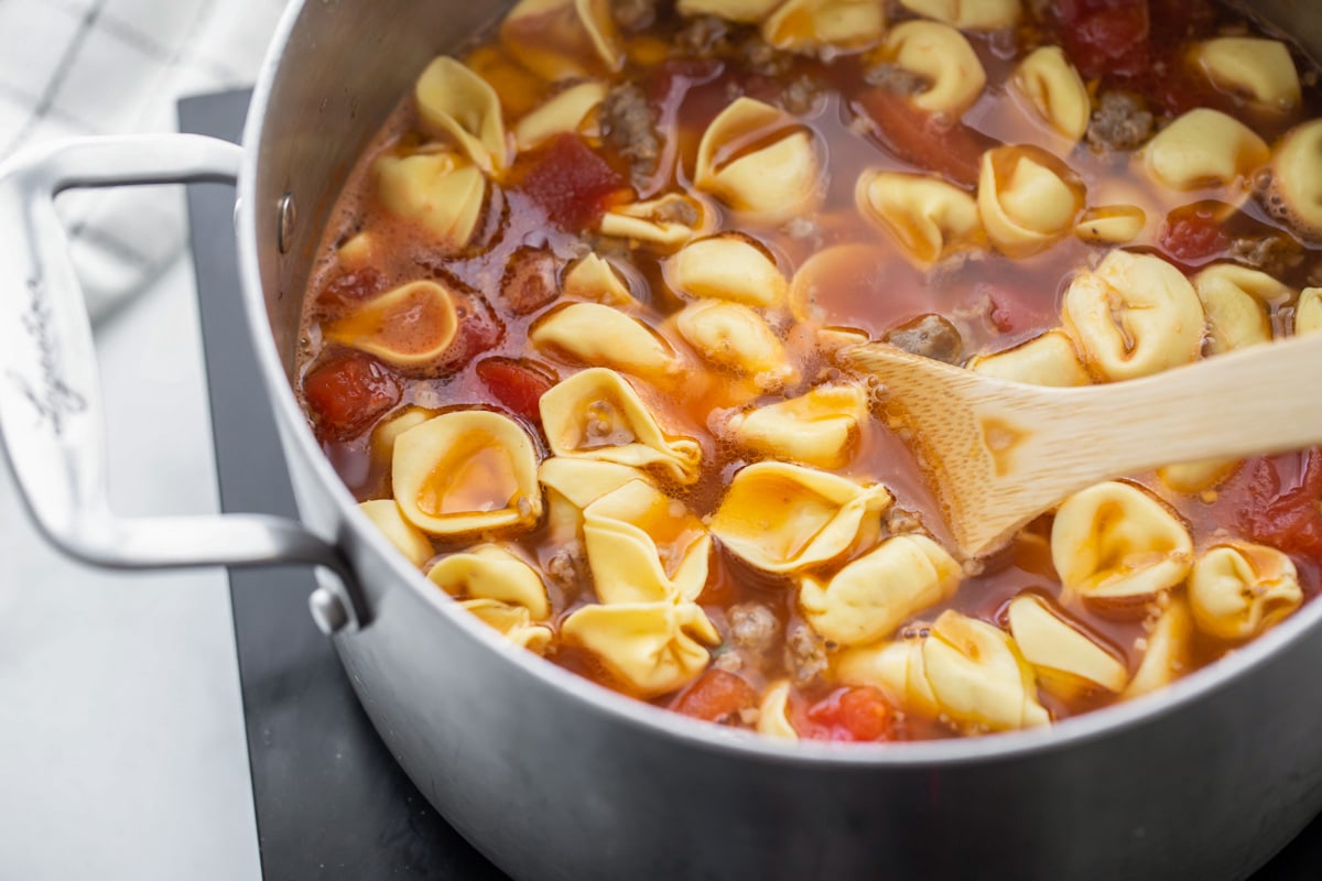 制作意大利饺子汤配方的过程图片。bob综合手机客户