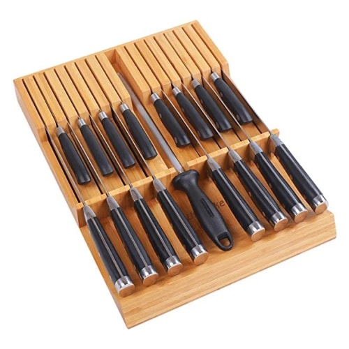 厨房组织理念-用于在抽屉中存储刀具的木刀块组织者。